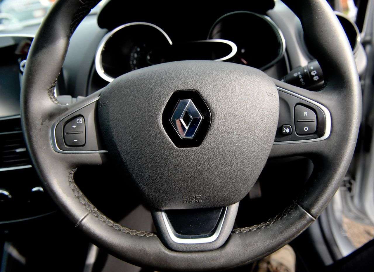 2018 RENAULT CLIO 2018 RENAULT CLIO