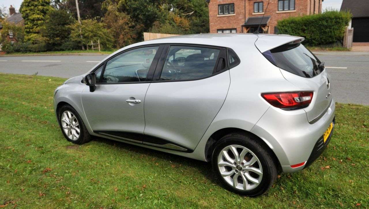 2018 RENAULT CLIO 2018 RENAULT CLIO