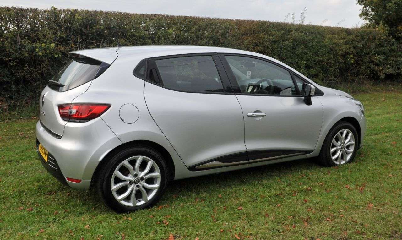 2018 RENAULT CLIO 2018 RENAULT CLIO