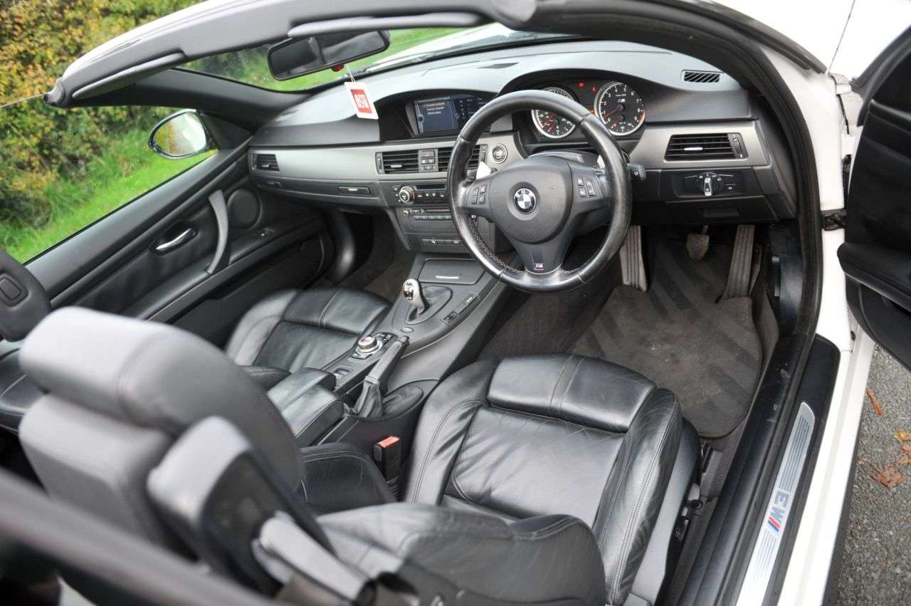 2010 BMW M3 2010 BMW M3