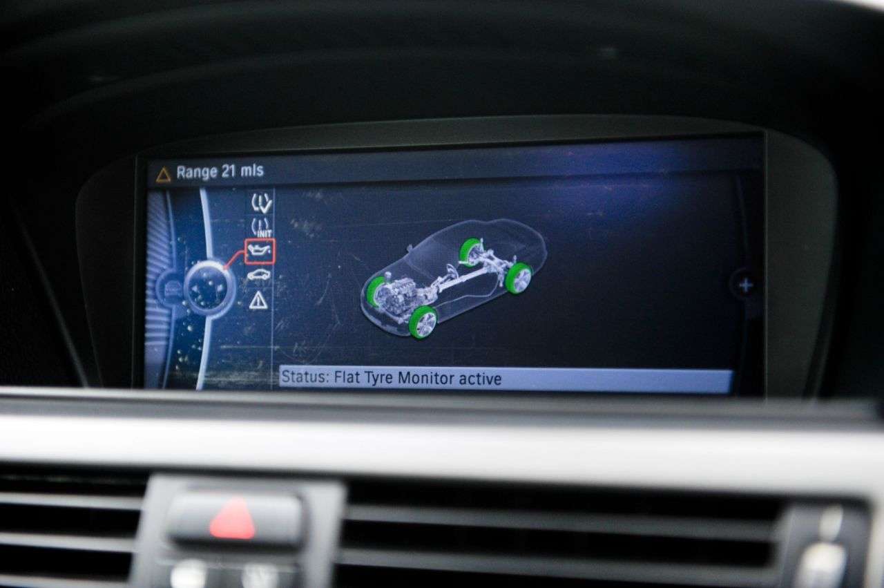 2010 BMW M3 2010 BMW M3