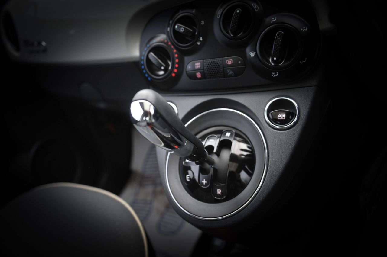 2017 FIAT 500 2017 FIAT 500