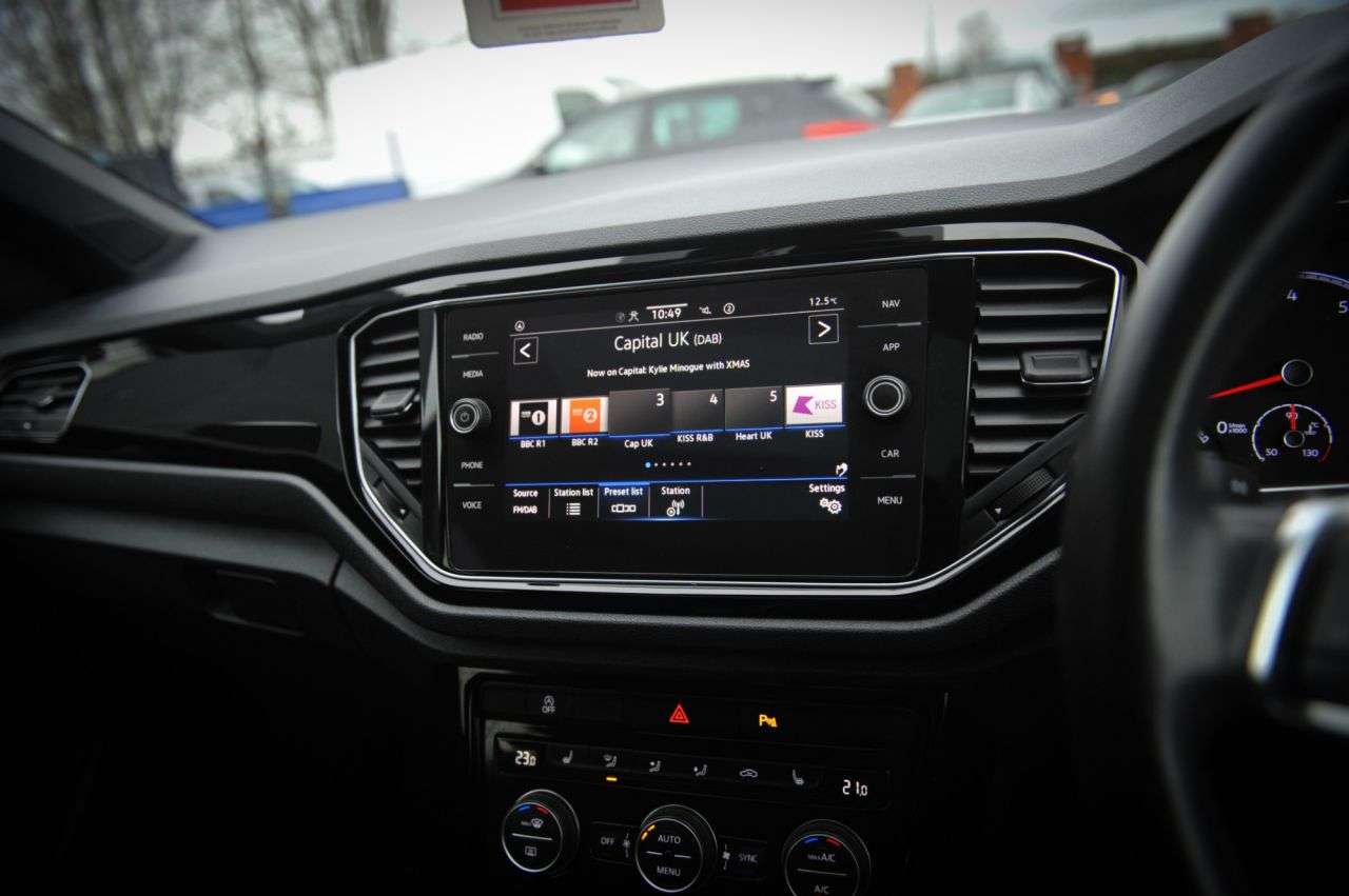 2021 VOLKSWAGEN T-ROC 2021 VOLKSWAGEN T-ROC