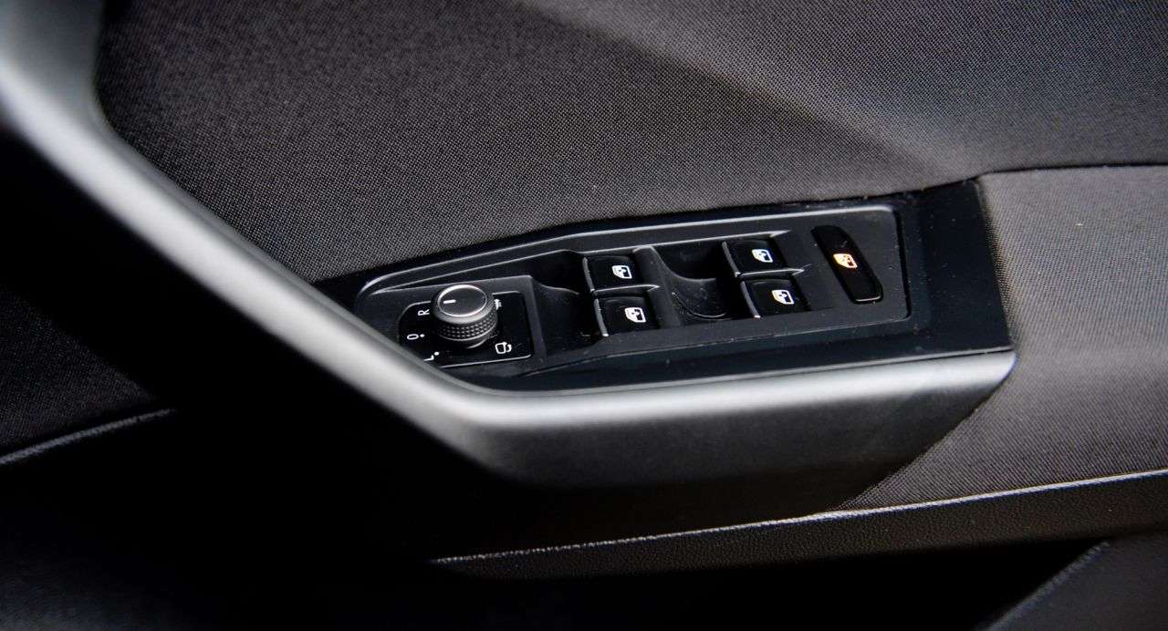 2021 VOLKSWAGEN T-ROC 2021 VOLKSWAGEN T-ROC