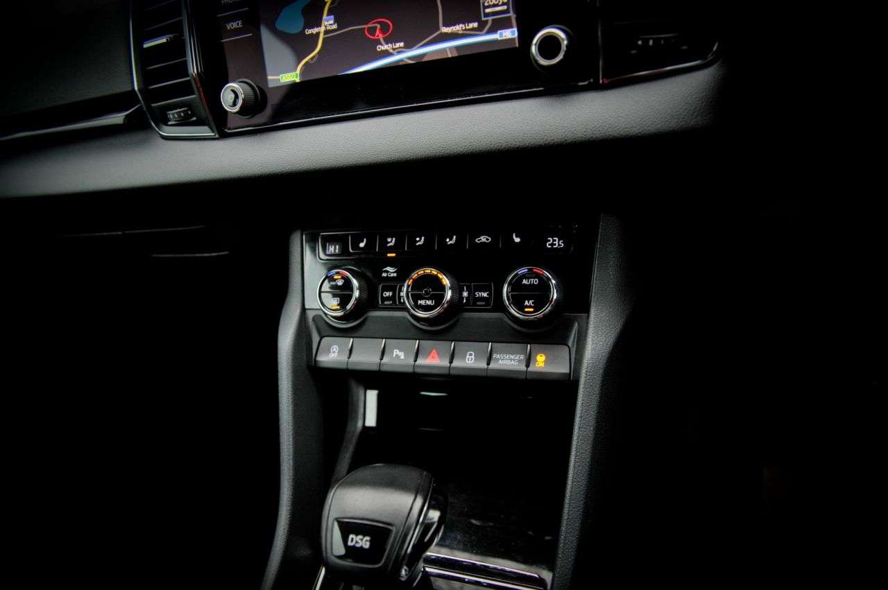 2018 SKODA KAROQ 2018 SKODA KAROQ