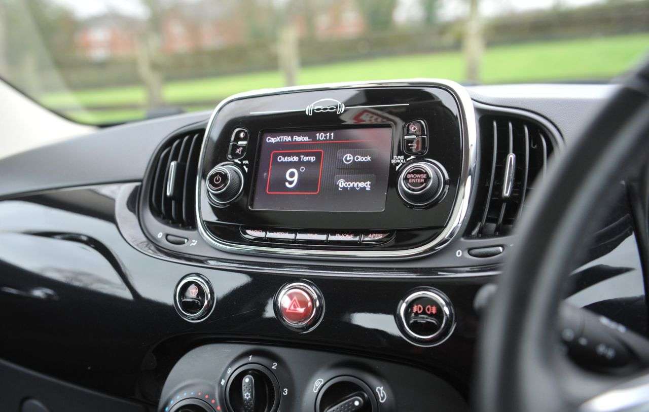 2017 FIAT 500 2017 FIAT 500