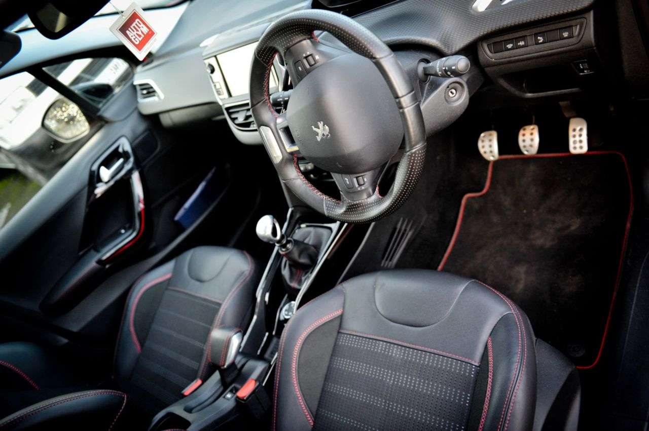 2019 PEUGEOT 2008 2019 PEUGEOT 2008