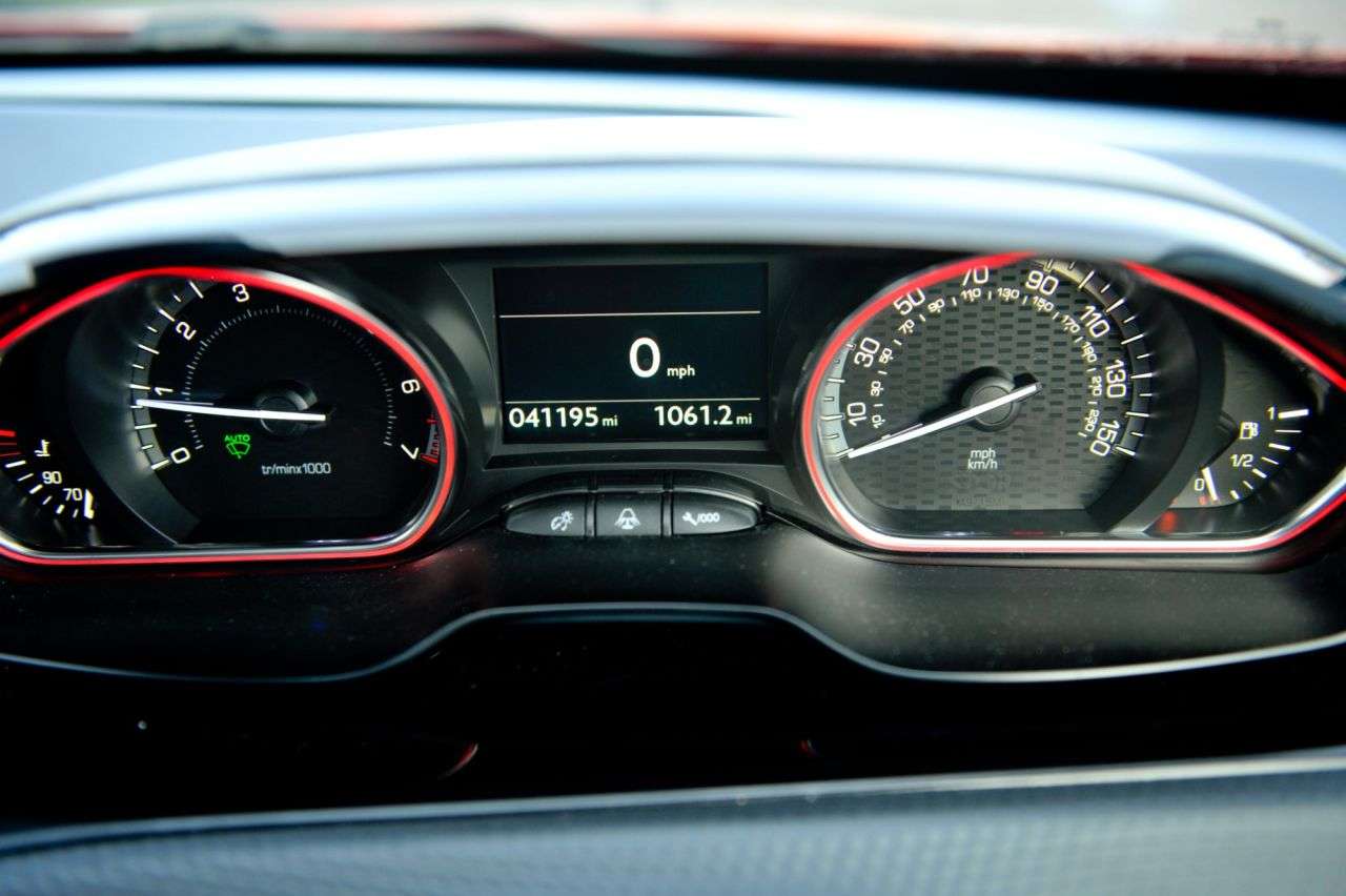 2019 PEUGEOT 2008 2019 PEUGEOT 2008