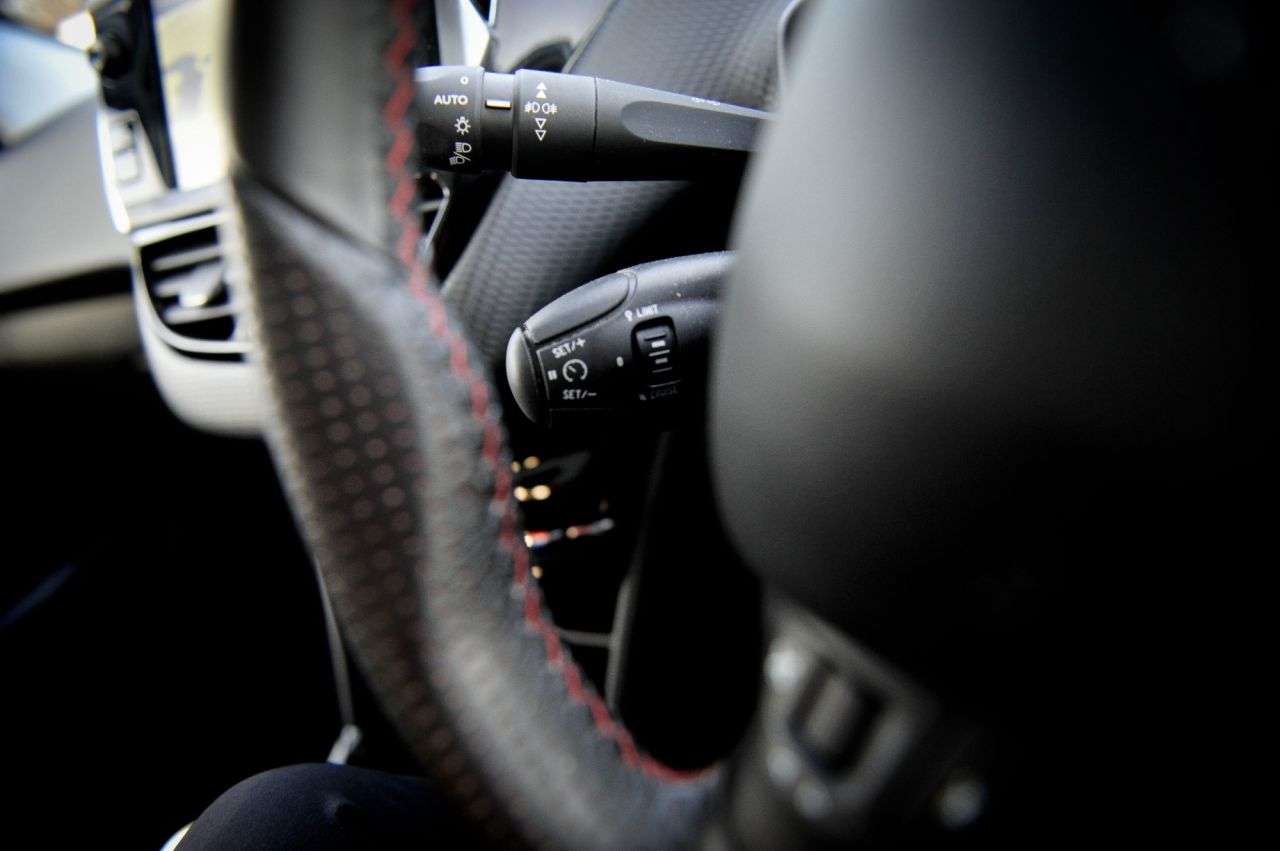 2019 PEUGEOT 2008 2019 PEUGEOT 2008