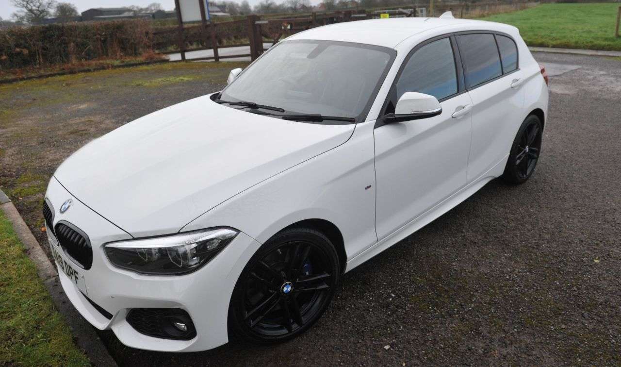 A 2019 BMW 1 SERIES 1.5 118i GPF M Sport Shadow Edition Hatchback 5dr Petrol Manual Euro 6 (s/s A 2019 BMW 1 SERIES 1.5 118i GPF M Sport Shadow Edition Hatchback 5dr Petrol Manual Euro 6 (s/s