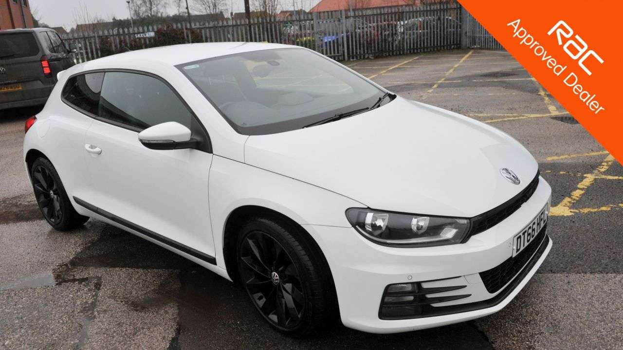 A 2017 VOLKSWAGEN SCIROCCO 1.4 TSI BlueMotion Tech GT Hatchback 3dr Petrol Manual Euro 6 (s/s) (125 ps A 2017 VOLKSWAGEN SCIROCCO 1.4 TSI BlueMotion Tech GT Hatchback 3dr Petrol Manual Euro 6 (s/s) (125 ps