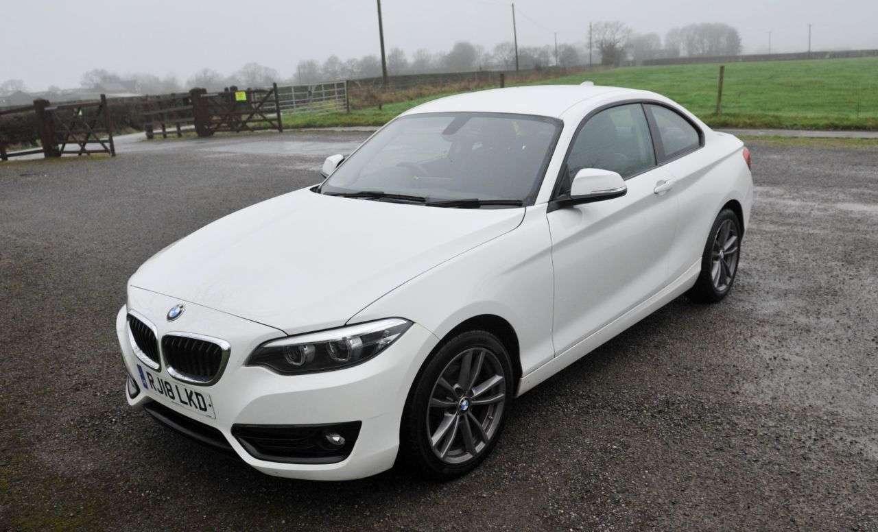 A 2018 BMW 2 SERIES 2.0 220i Sport Coupe 2dr Petrol Auto Euro 6 (s/s) (184 ps) A 2018 BMW 2 SERIES 2.0 220i Sport Coupe 2dr Petrol Auto Euro 6 (s/s) (184 ps)
