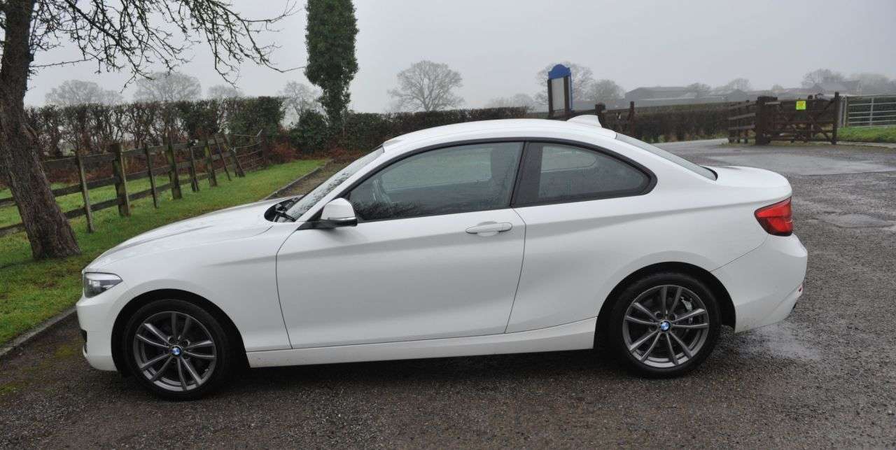 A 2018 BMW 2 SERIES 2.0 220i Sport Coupe 2dr Petrol Auto Euro 6 (s/s) (184 ps) A 2018 BMW 2 SERIES 2.0 220i Sport Coupe 2dr Petrol Auto Euro 6 (s/s) (184 ps)