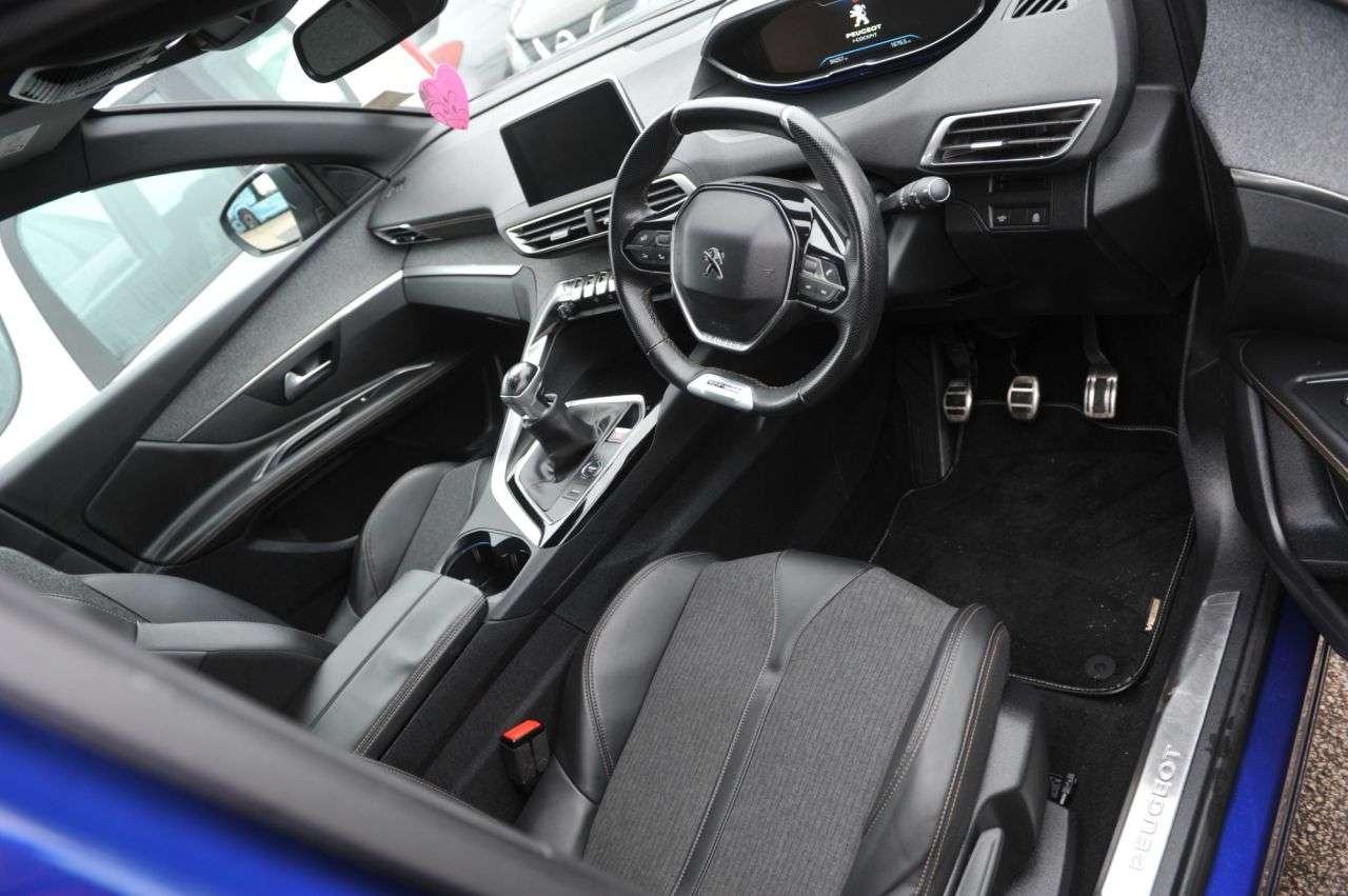 2018 PEUGEOT 3008 2018 PEUGEOT 3008