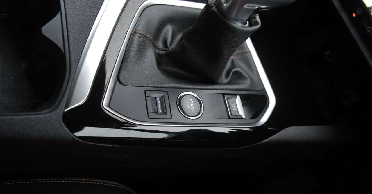 2018 PEUGEOT 3008 2018 PEUGEOT 3008