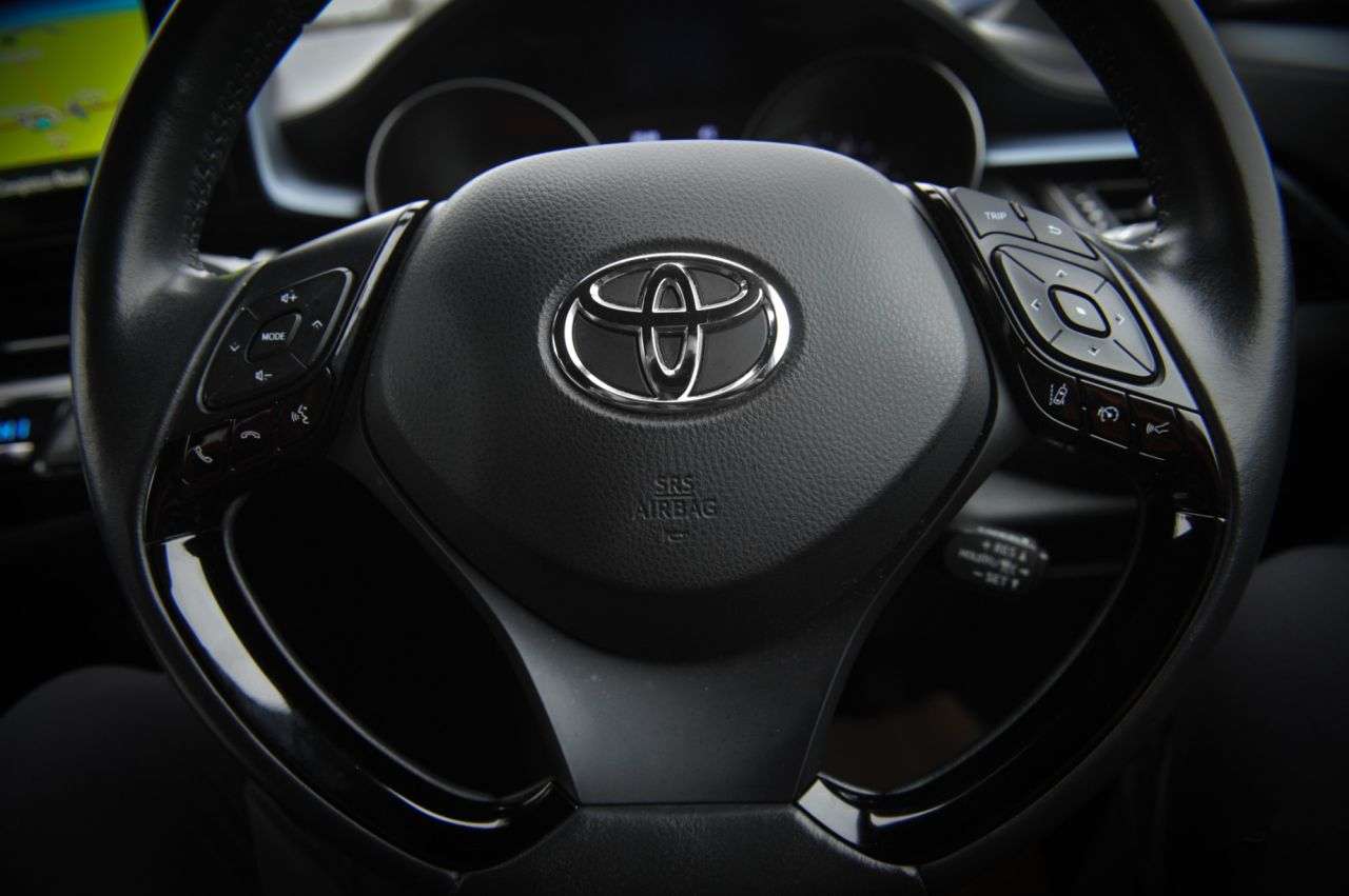 2021 TOYOTA C-HR 2021 TOYOTA C-HR