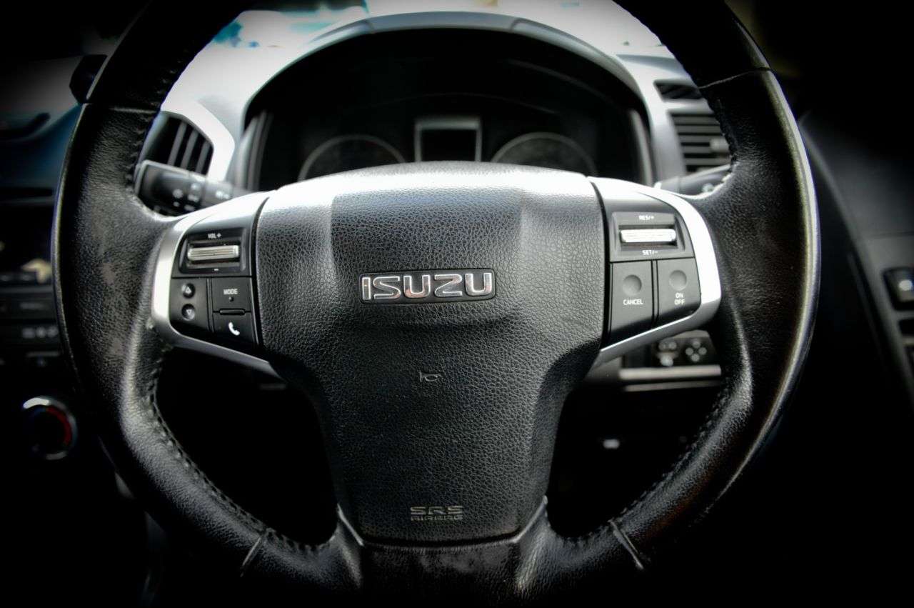 2016 ISUZU D-MAX 2016 ISUZU D-MAX