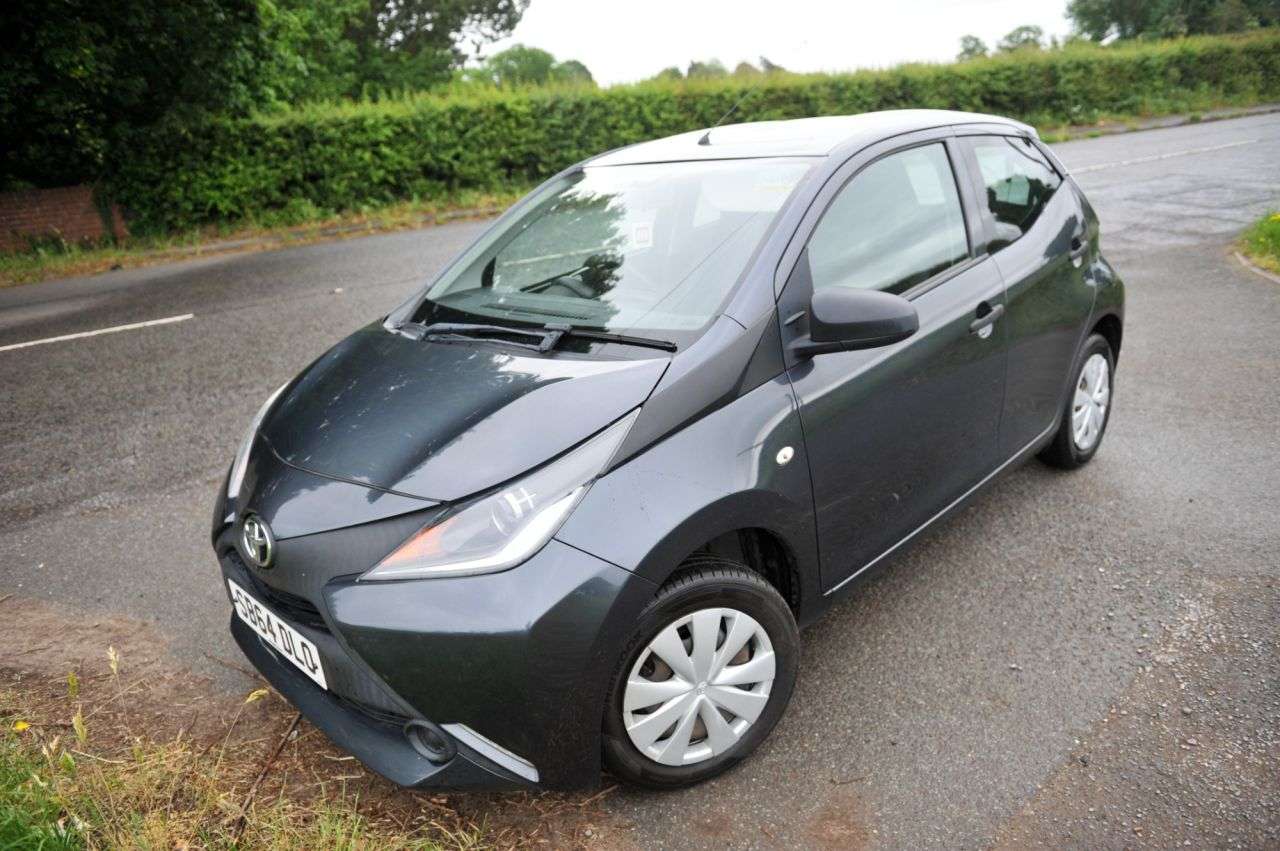 A 2014 TOYOTA AYGO 1.0 VVT-i x Hatchback 5dr Petrol Manual Euro 5 Euro 5 (68 ps) Great Conditi A 2014 TOYOTA AYGO 1.0 VVT-i x Hatchback 5dr Petrol Manual Euro 5 Euro 5 (68 ps) Great Conditi