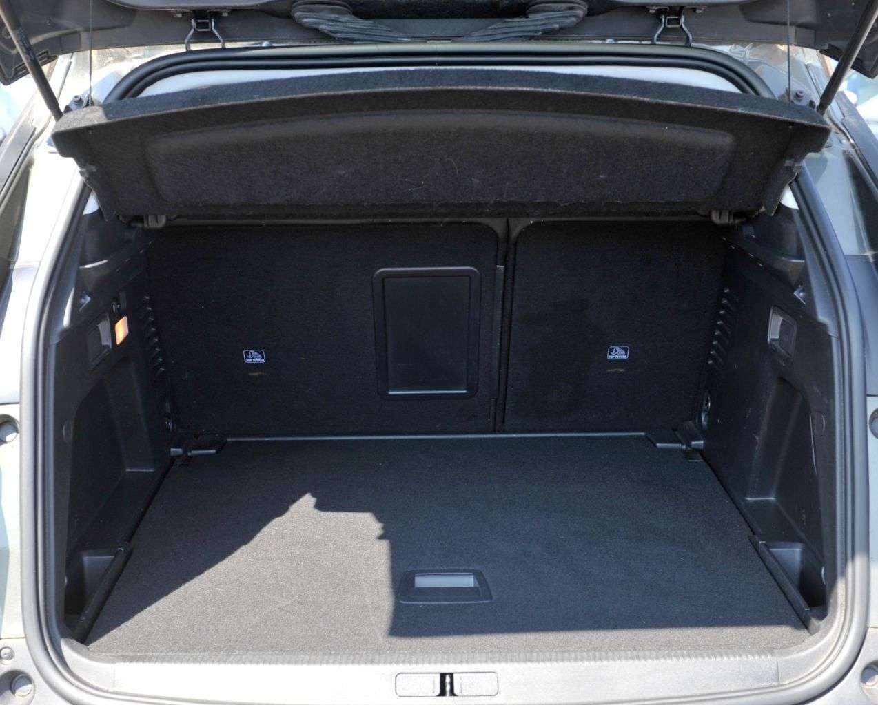 2020 PEUGEOT 3008 2020 PEUGEOT 3008