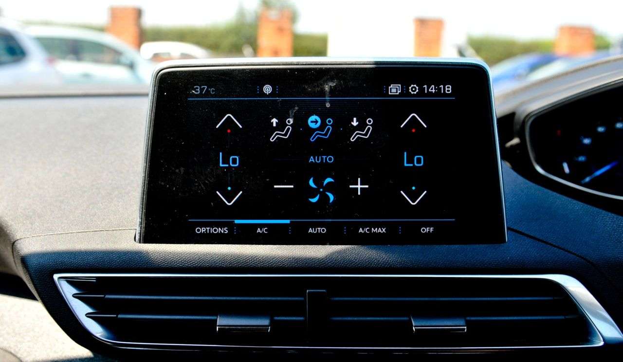 2020 PEUGEOT 3008 2020 PEUGEOT 3008