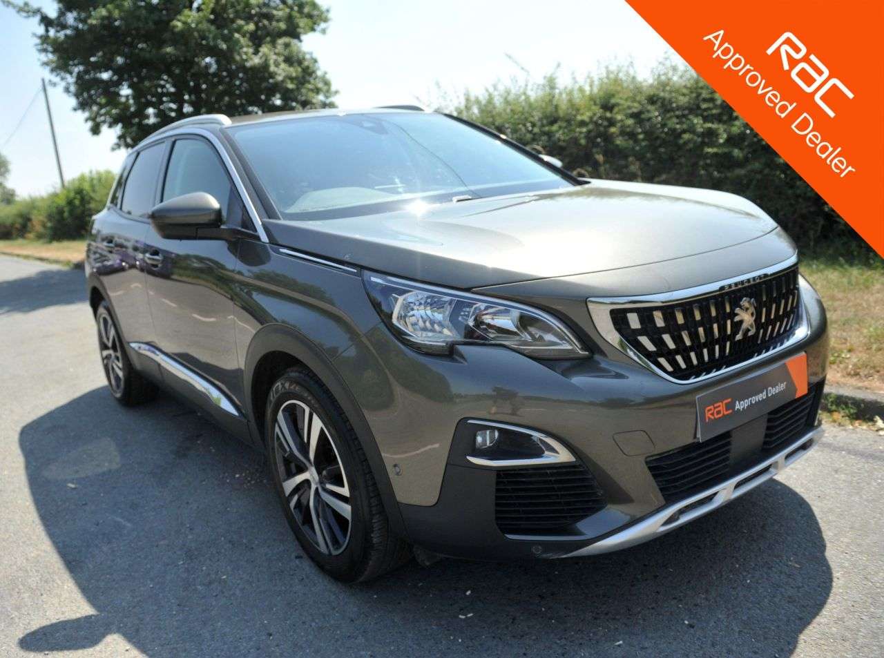 A 2020 PEUGEOT 3008 1.2 PureTech GPF Allure SUV 5dr Petrol AUTOMATIC EAT8 Euro 6 ULEZ (s/s) (13 A 2020 PEUGEOT 3008 1.2 PureTech GPF Allure SUV 5dr Petrol AUTOMATIC EAT8 Euro 6 ULEZ (s/s) (13