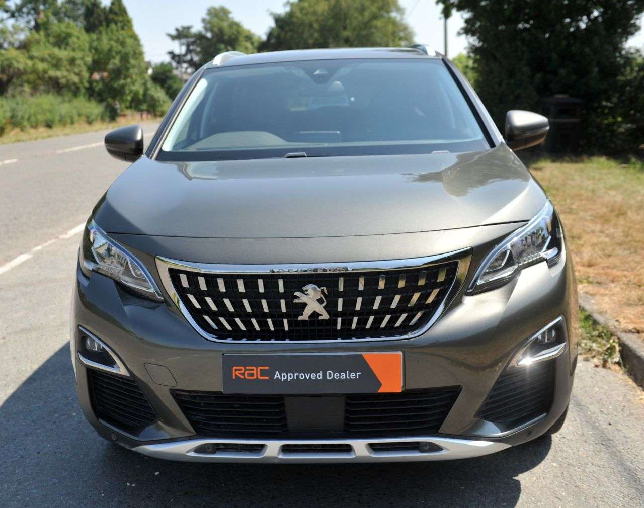 A 2020 PEUGEOT 3008 1.2 PureTech GPF Allure SUV 5dr Petrol AUTOMATIC EAT8 Euro 6 ULEZ (s/s) (13 A 2020 PEUGEOT 3008 1.2 PureTech GPF Allure SUV 5dr Petrol AUTOMATIC EAT8 Euro 6 ULEZ (s/s) (13