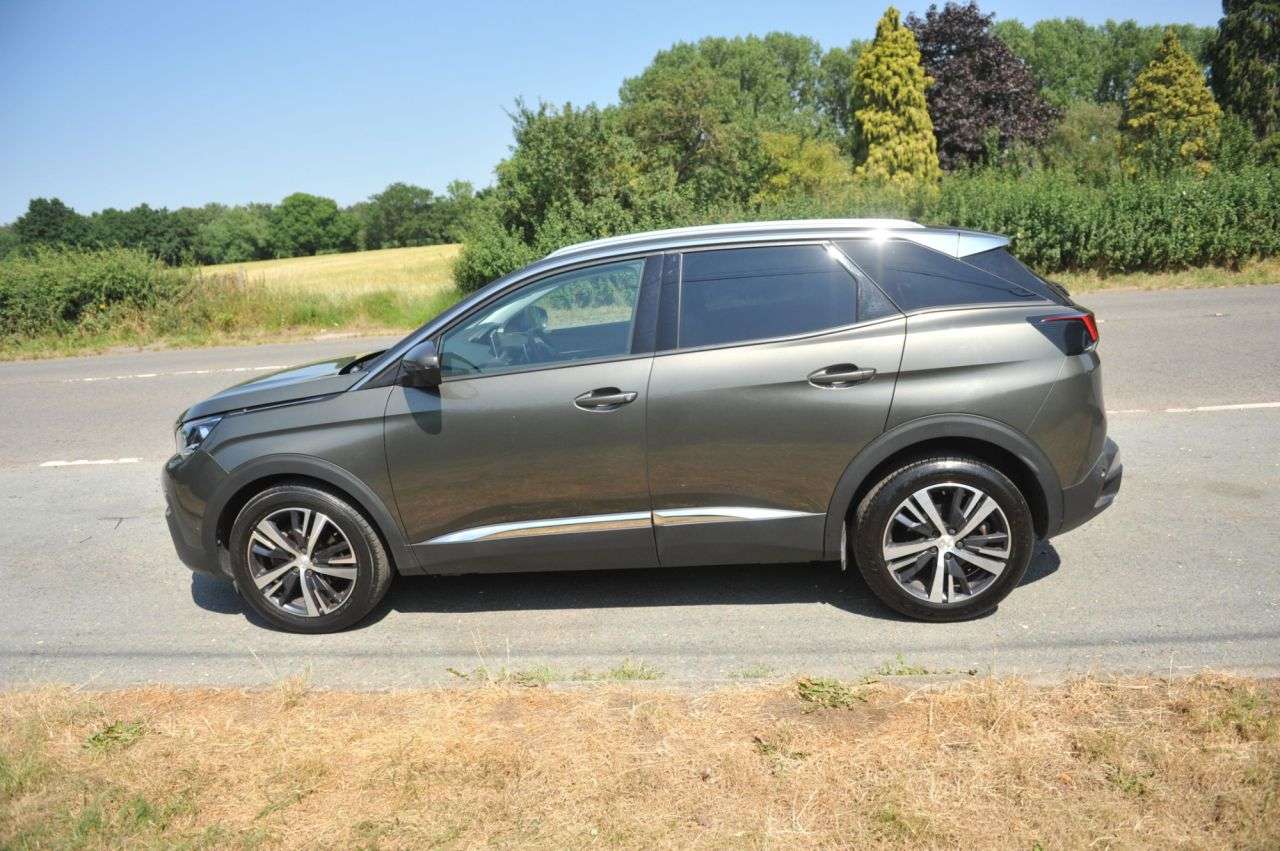 A 2020 PEUGEOT 3008 1.2 PureTech GPF Allure SUV 5dr Petrol AUTOMATIC EAT8 Euro 6 ULEZ (s/s) (13 A 2020 PEUGEOT 3008 1.2 PureTech GPF Allure SUV 5dr Petrol AUTOMATIC EAT8 Euro 6 ULEZ (s/s) (13