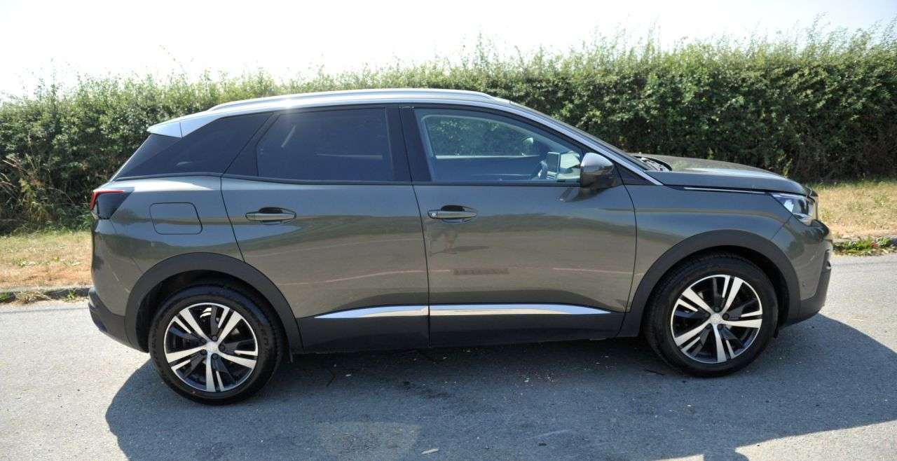 2020 PEUGEOT 3008 2020 PEUGEOT 3008