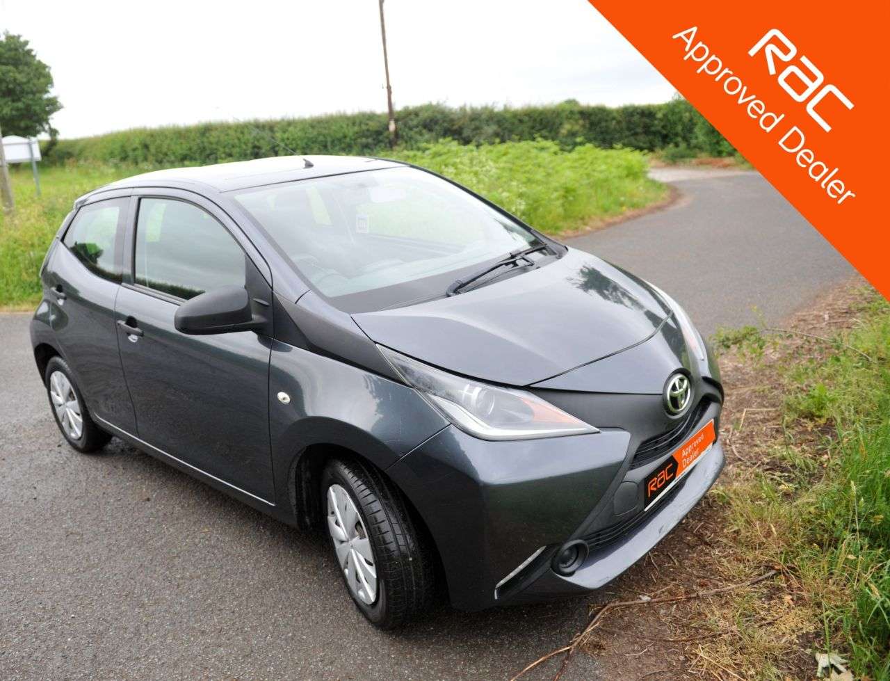 A 2014 TOYOTA AYGO 1.0 VVT-i x Hatchback 5dr Petrol Manual Euro 5 Euro 5 (68 ps) Reliable and A 2014 TOYOTA AYGO 1.0 VVT-i x Hatchback 5dr Petrol Manual Euro 5 Euro 5 (68 ps) Reliable and