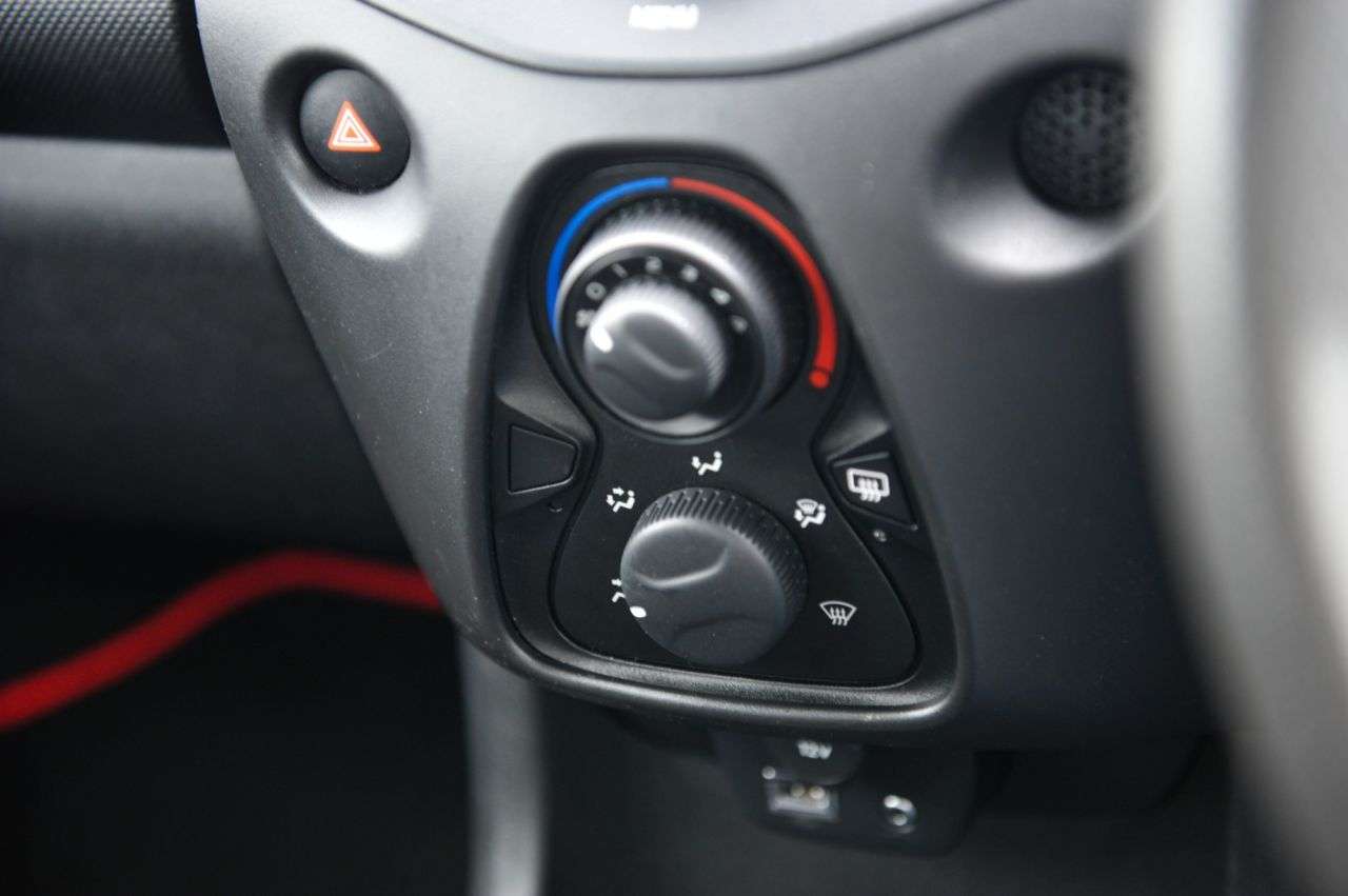 2014 TOYOTA AYGO 2014 TOYOTA AYGO