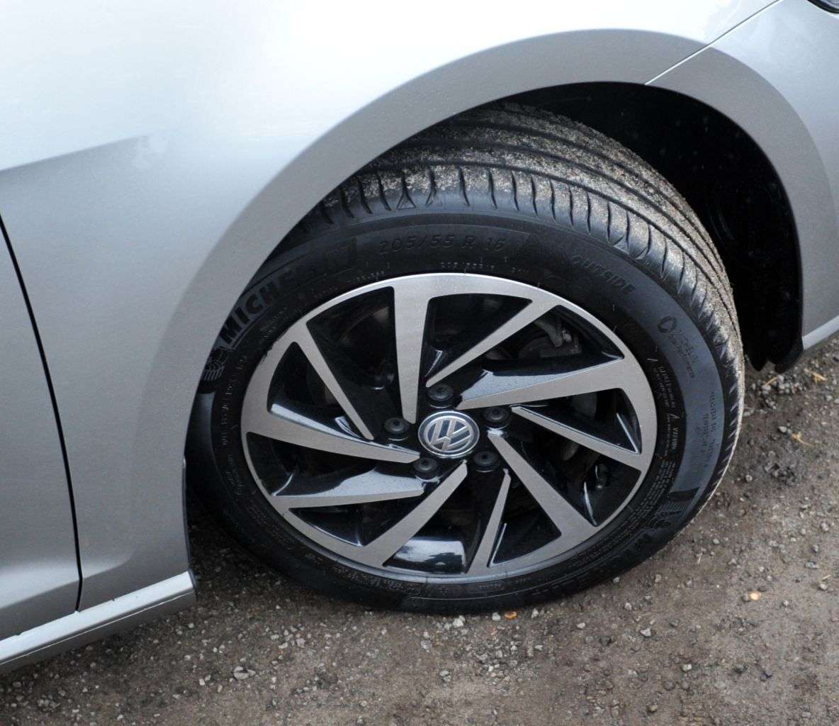 2019 VOLKSWAGEN GOLF 2019 VOLKSWAGEN GOLF