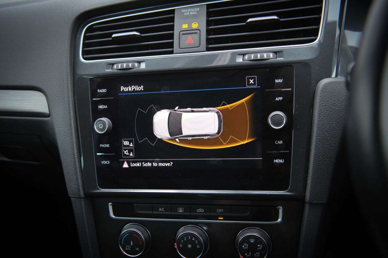 2019 VOLKSWAGEN GOLF 2019 VOLKSWAGEN GOLF