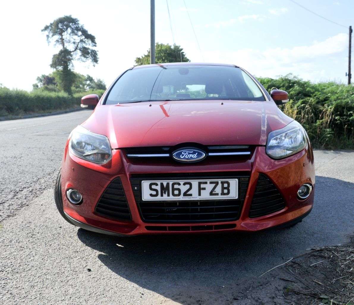 A 2012 FORD FOCUS 1.6 Titanium Hatchback 5dr Petrol Powershift Automatic Euro 5 (125 ps) A 2012 FORD FOCUS 1.6 Titanium Hatchback 5dr Petrol Powershift Automatic Euro 5 (125 ps)
