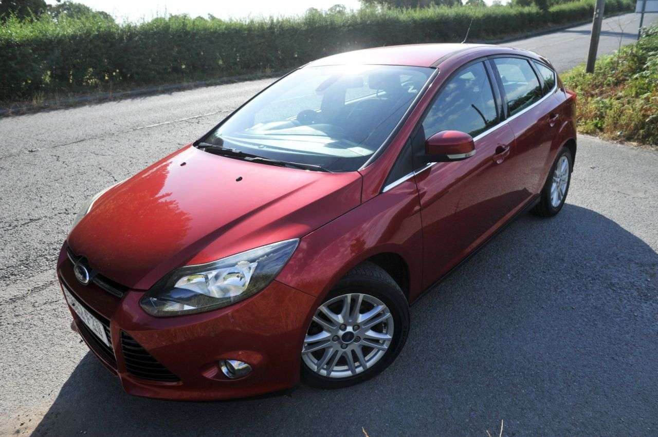 A 2012 FORD FOCUS 1.6 Titanium Hatchback 5dr Petrol Powershift Automatic Euro 5 (125 ps) A 2012 FORD FOCUS 1.6 Titanium Hatchback 5dr Petrol Powershift Automatic Euro 5 (125 ps)