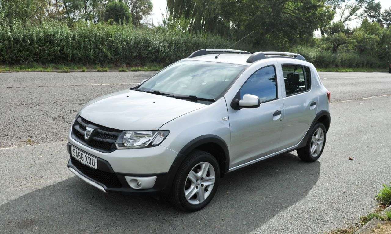 A 2016 DACIA SANDERO STEPWAY AMBIANCE TCE A 2016 DACIA SANDERO STEPWAY AMBIANCE TCE