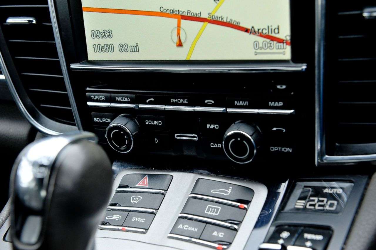 2014 PORSCHE PANAMERA 2014 PORSCHE PANAMERA