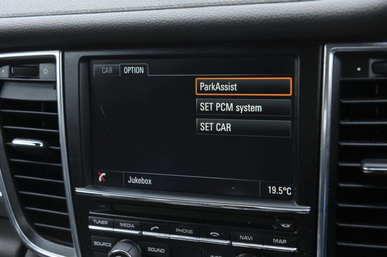 2014 PORSCHE PANAMERA 2014 PORSCHE PANAMERA
