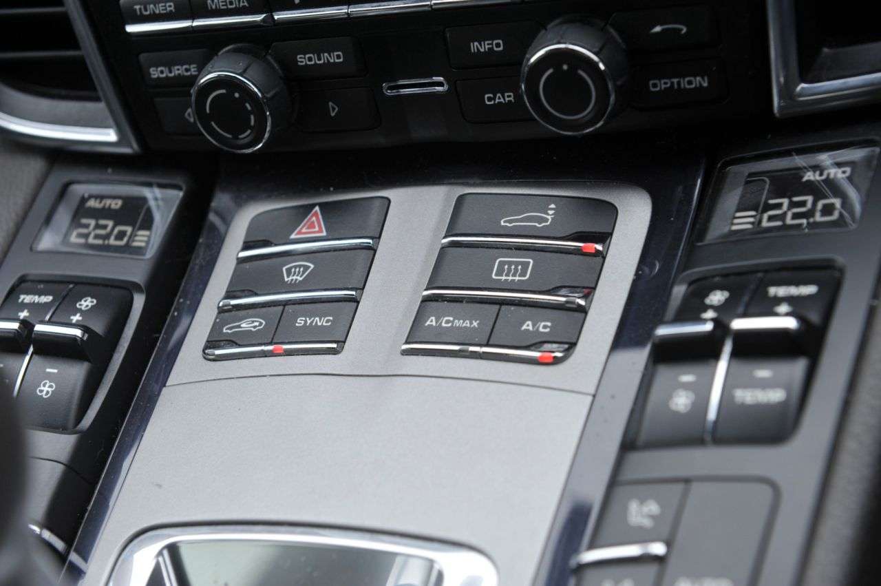 2014 PORSCHE PANAMERA 2014 PORSCHE PANAMERA