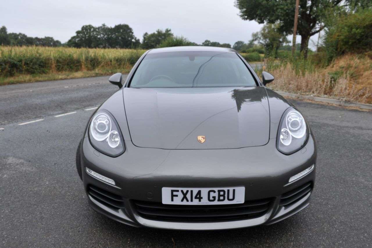 A 2014 PORSCHE PANAMERA 3.0D V6 Hatchback 5dr Diesel TiptronicS Euro 5 (s/s) (300 ps) Lots of histo A 2014 PORSCHE PANAMERA 3.0D V6 Hatchback 5dr Diesel TiptronicS Euro 5 (s/s) (300 ps) Lots of histo