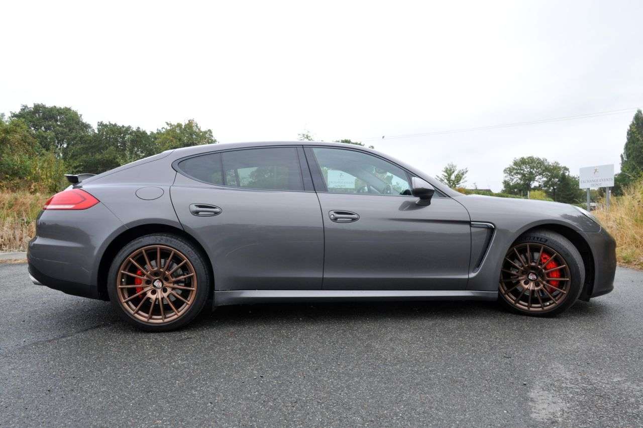 2014 PORSCHE PANAMERA 2014 PORSCHE PANAMERA