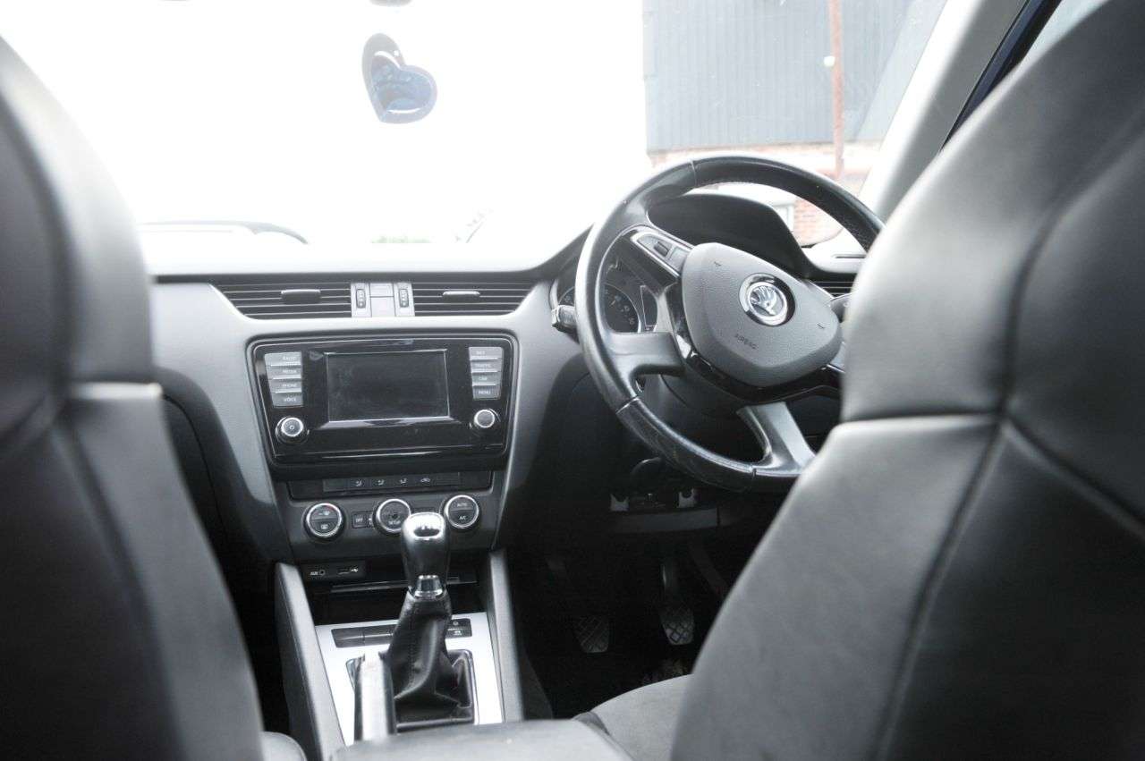2014 SKODA OCTAVIA 2014 SKODA OCTAVIA