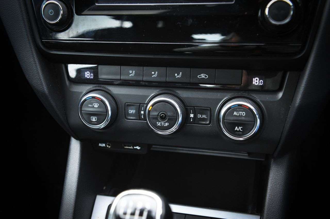 2014 SKODA OCTAVIA 2014 SKODA OCTAVIA
