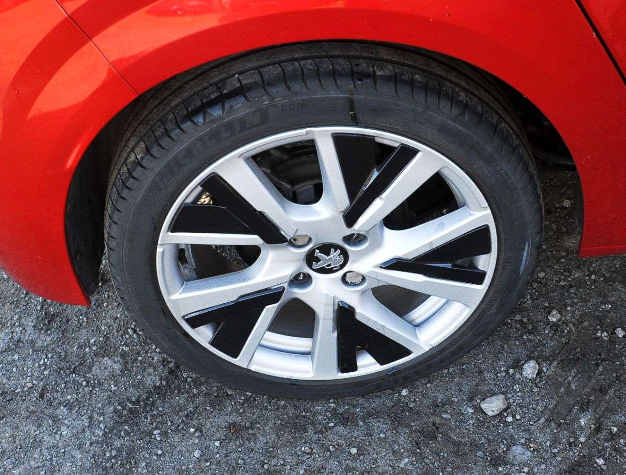 2020 PEUGEOT 208 2020 PEUGEOT 208