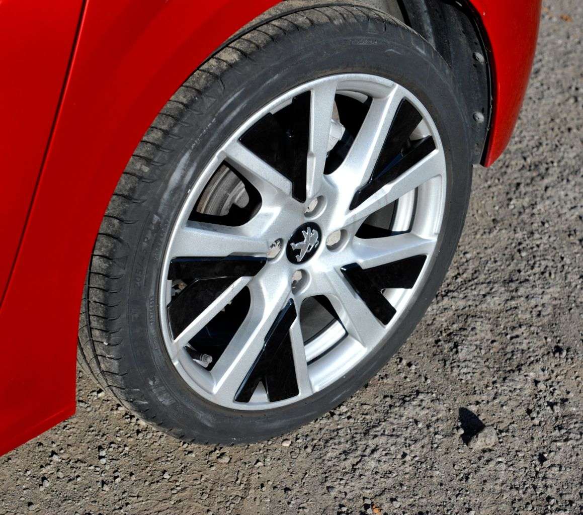 2020 PEUGEOT 208 2020 PEUGEOT 208
