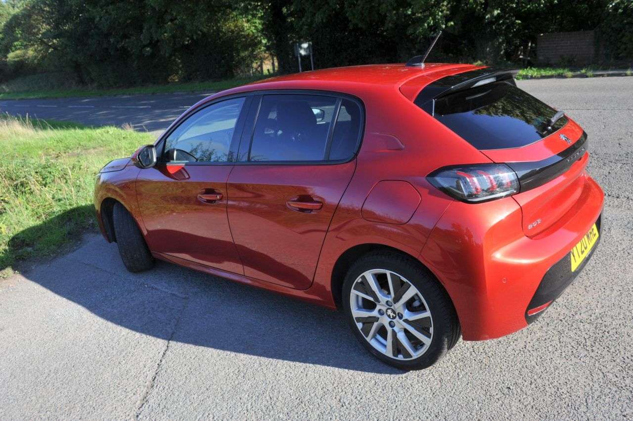 2020 PEUGEOT 208 2020 PEUGEOT 208