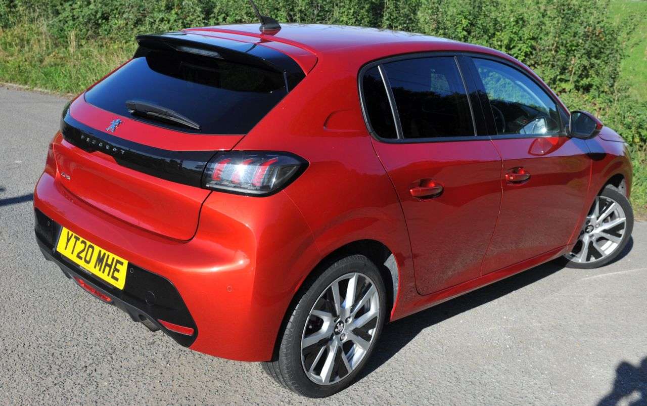 2020 PEUGEOT 208 2020 PEUGEOT 208