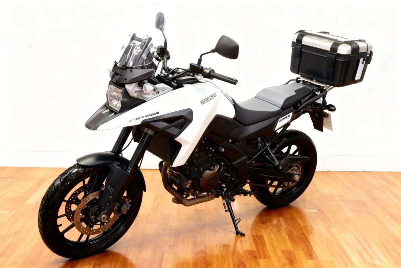 A 2021 SUZUKI V-STROM 1050 1037cc V-STROM DL 1050 RQ M0 108 BHP A 2021 SUZUKI V-STROM 1050 1037cc V-STROM DL 1050 RQ M0 108 BHP