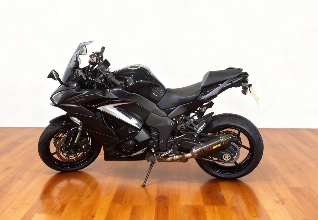 A 2019 KAWASAKI Z1000SX 1043cc ZX 1000 PERFORMANCE WKF 141 BHP A 2019 KAWASAKI Z1000SX 1043cc ZX 1000 PERFORMANCE WKF 141 BHP