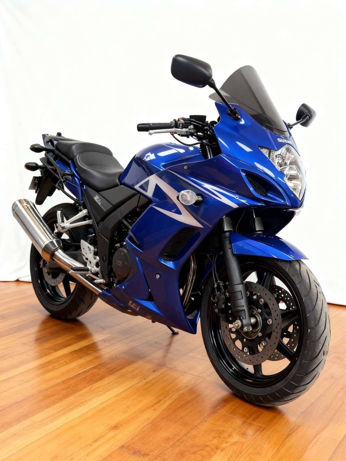 A 2013 SUZUKI GSX1250 1255cc A 2013 SUZUKI GSX1250 1255cc