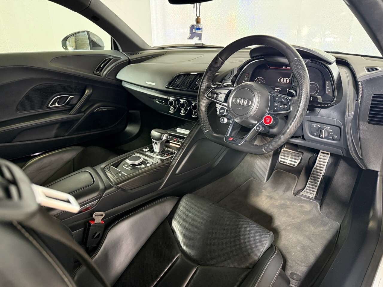 2017 AUDI R8 2017 AUDI R8